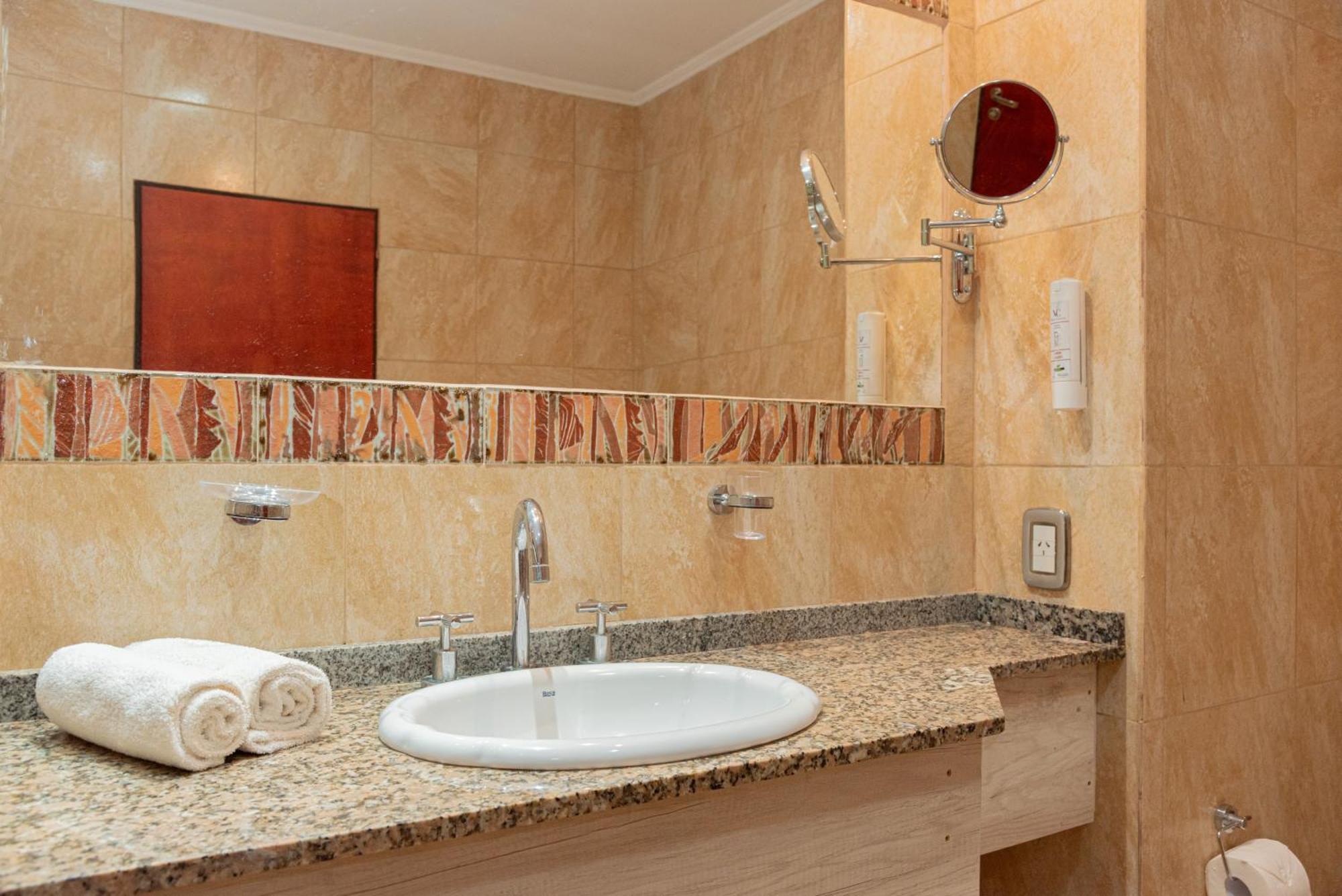Hotel Village Cataratas 4*